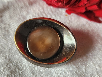Original bouton vintage ovale cabochon en nacre 2,7 sur 2,2 cm oeil G18I
