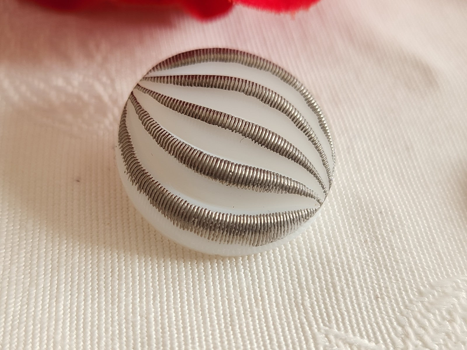 Gros bouton ancien en verre vintage blanc argent 2,2 cm ou 22 mm G7I