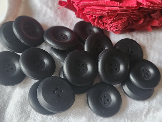 Lot 15 boutons  vintage noir mat trous 1,8 cm ref 4872