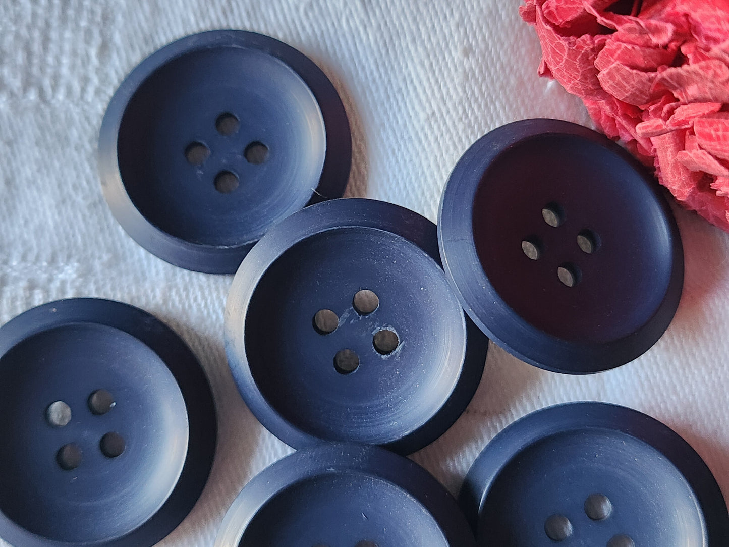 Lot 6 boutons vintage bleu mat à trous 2,7 cm gros ref 3545