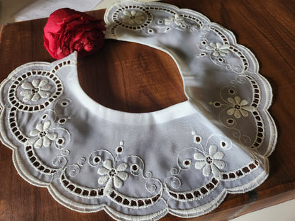Ancien  col en tissu style oranza motif plumetis dentelle mecanique B1-60