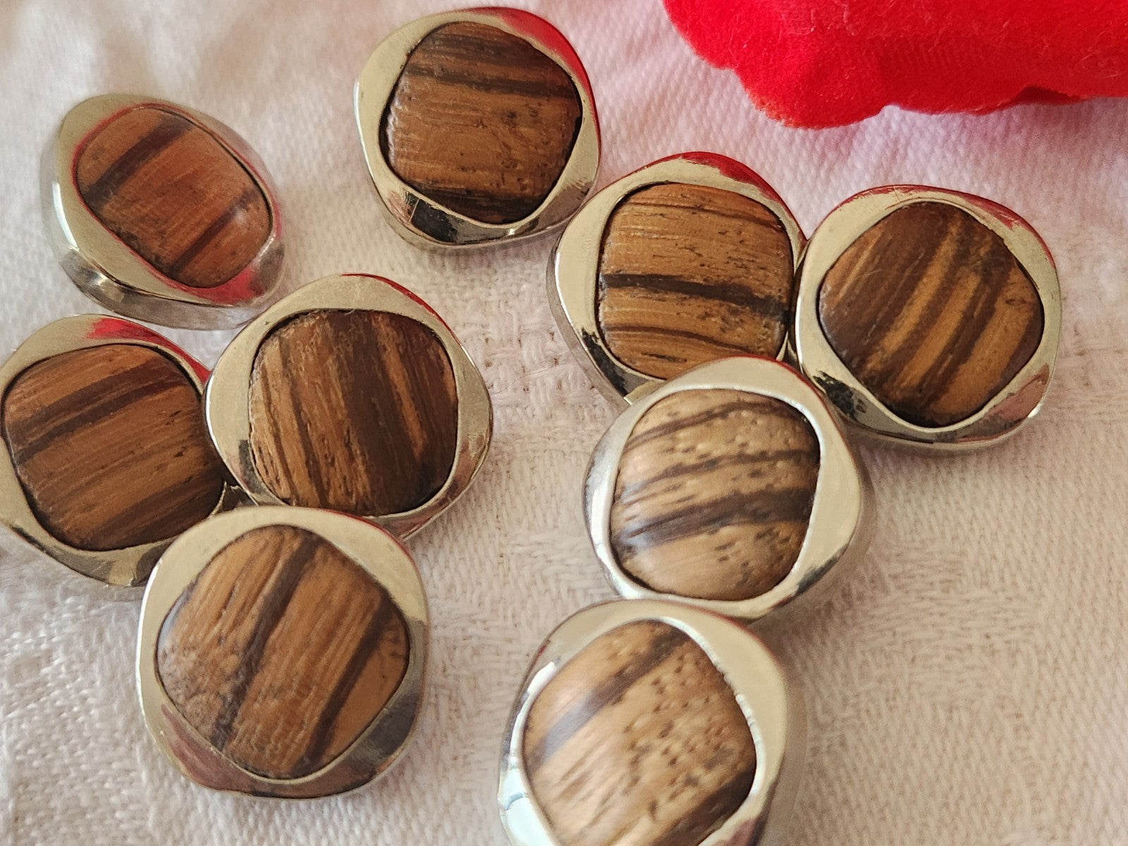Lot 10 boutons vintage cœur en bois acrylique  pied 1,5 cm / 15 mm ref 6432