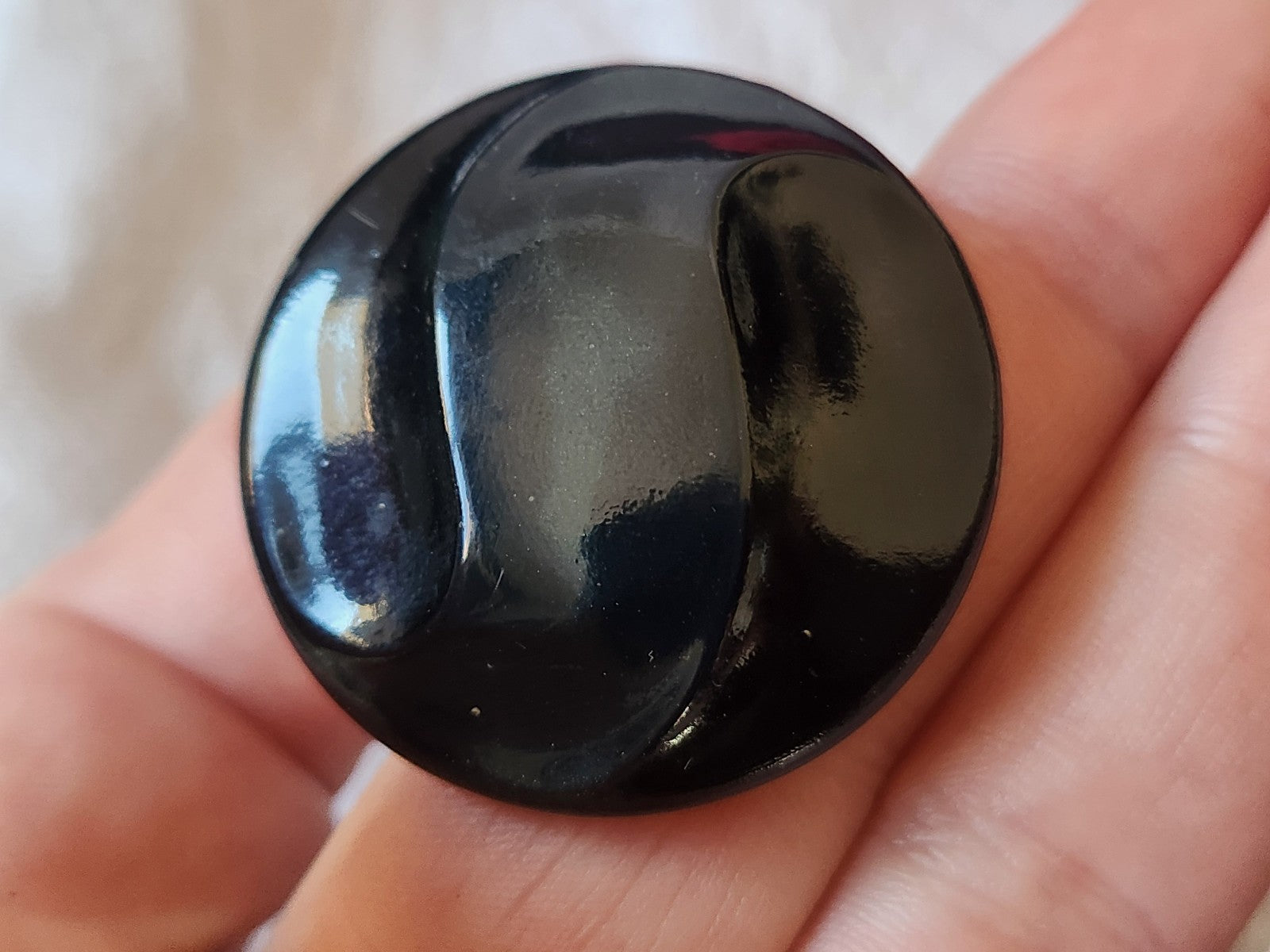 Gros bouton ancien en celluloïd noir  collection diamètre 3,6  cm D17O