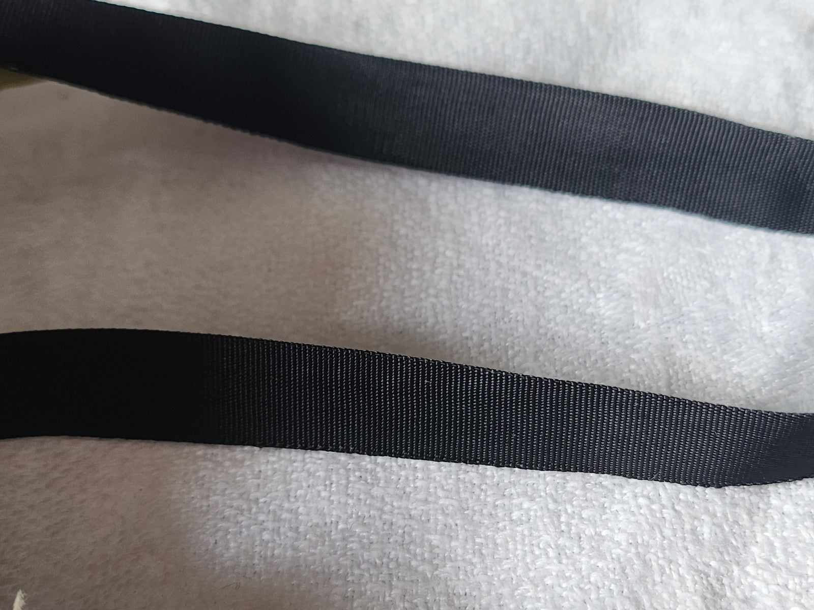 Ruban fin ancien noir  5 mètres sur 1 cm mercerie vintage B5 N°8