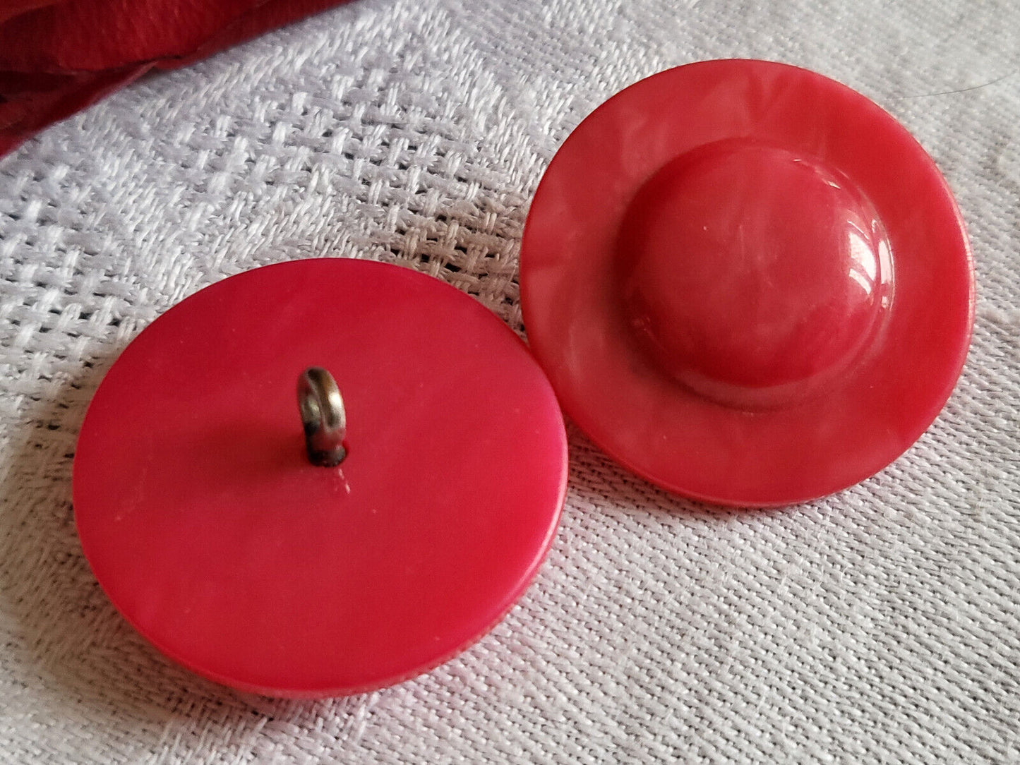 Duo boutons vintage rose à pied métal collection 2,6 cm D15N