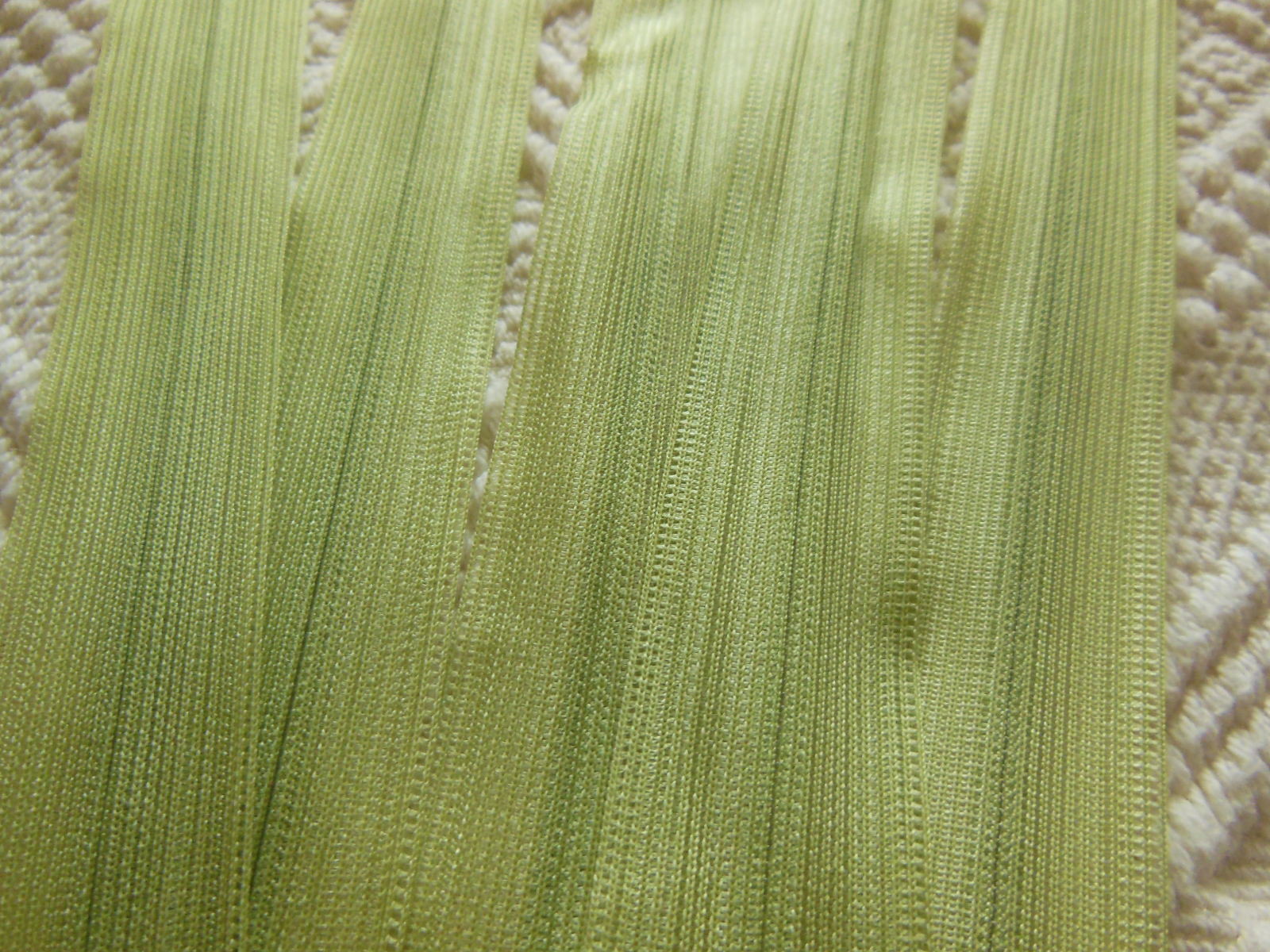Lot  5 fermeture éclair 22 cm vert anis invisible non- séparable A6