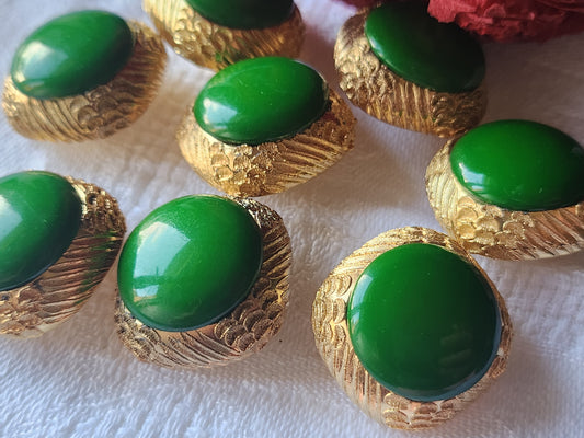 Lot 6 boutons vintage doré vert résine sculpté jolis pied  2,1 cm ref 2453