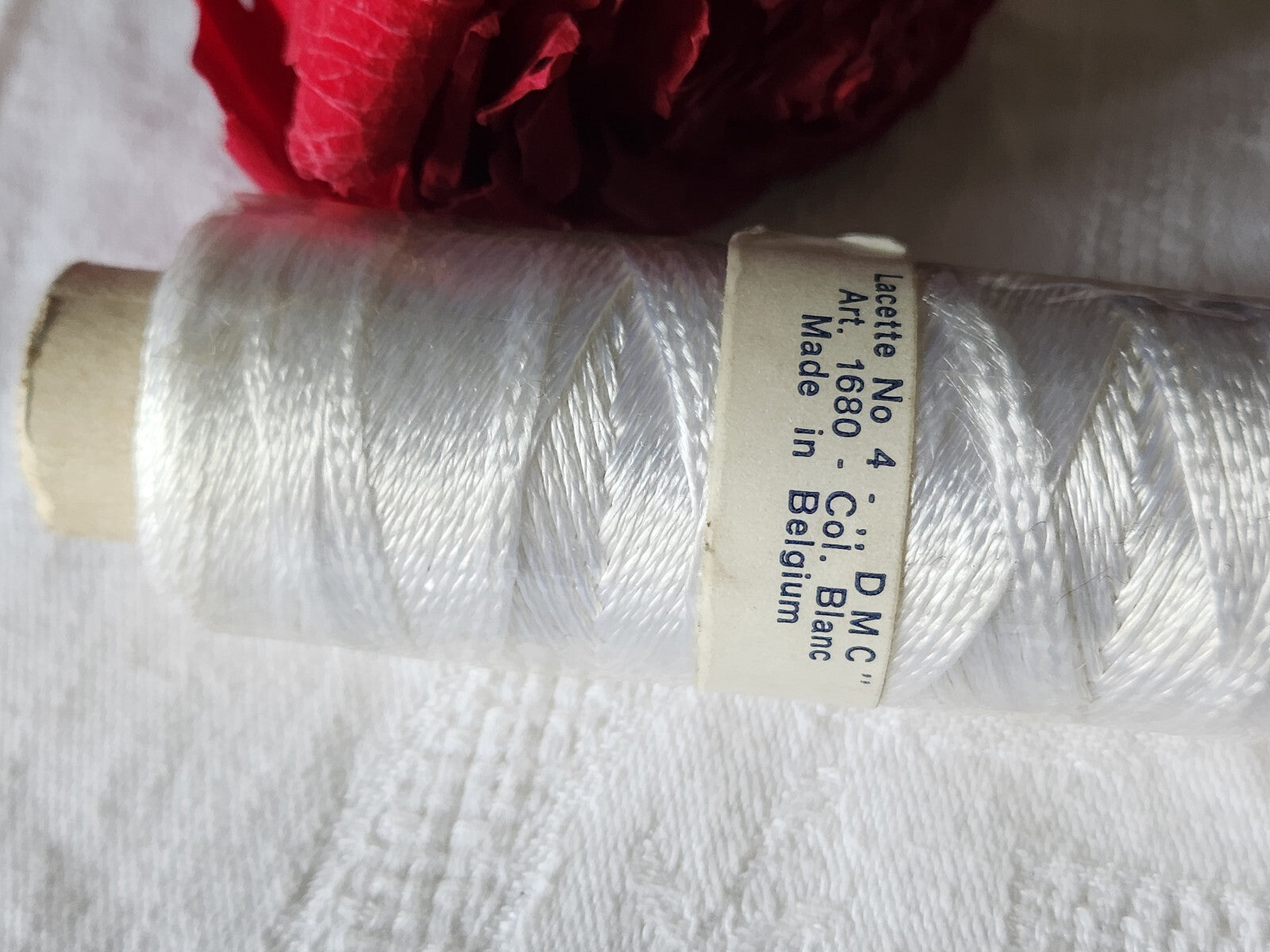 Grosse bobine ancienne fil "soie artificielle" rayonne broderie blanc  DMC