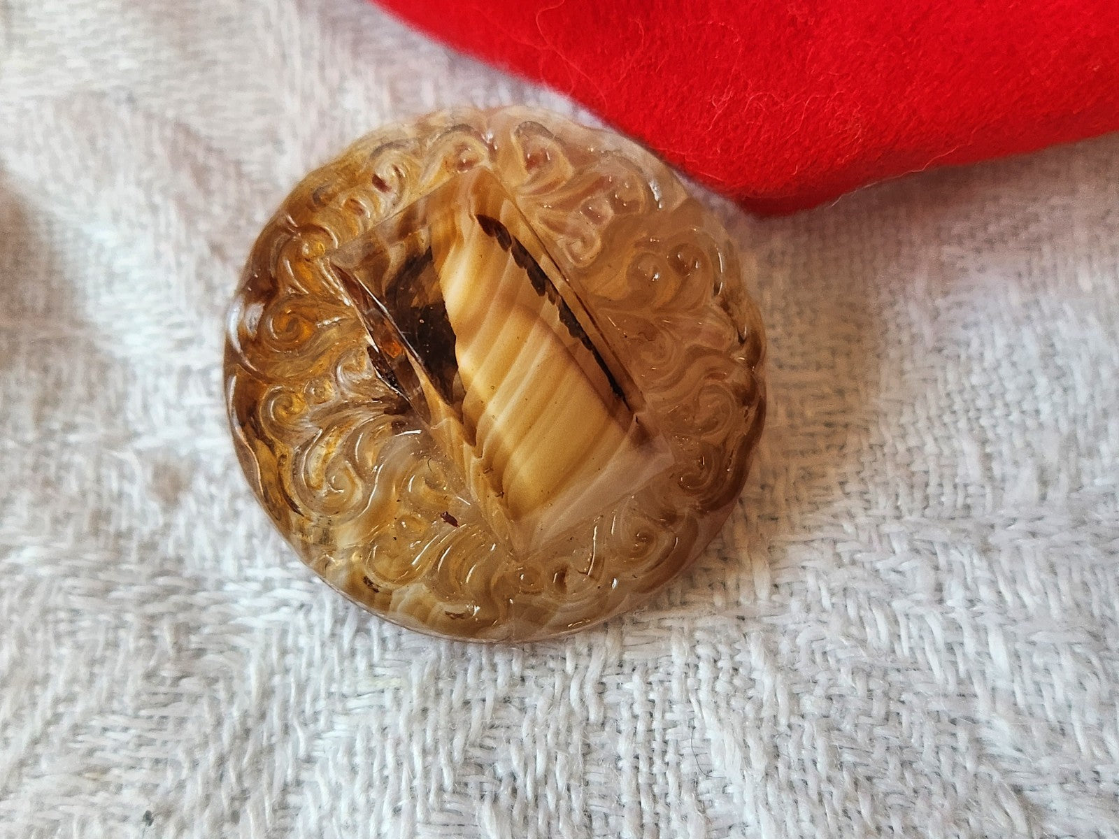 Gros bouton ancien  en verre camaieu marron  2,2 cm pied D17N