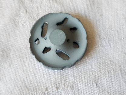 Ancien bouton decoupis bleu marguerite fleur 2,9 cm ref 1914
