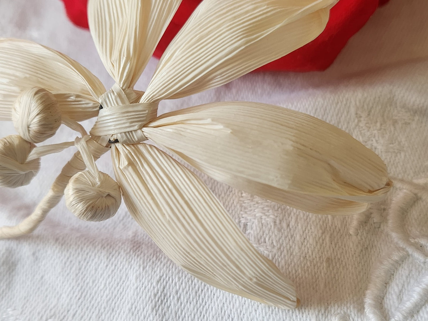 Ancien ornement chapeau creation modiste fleur rafia   T0-01