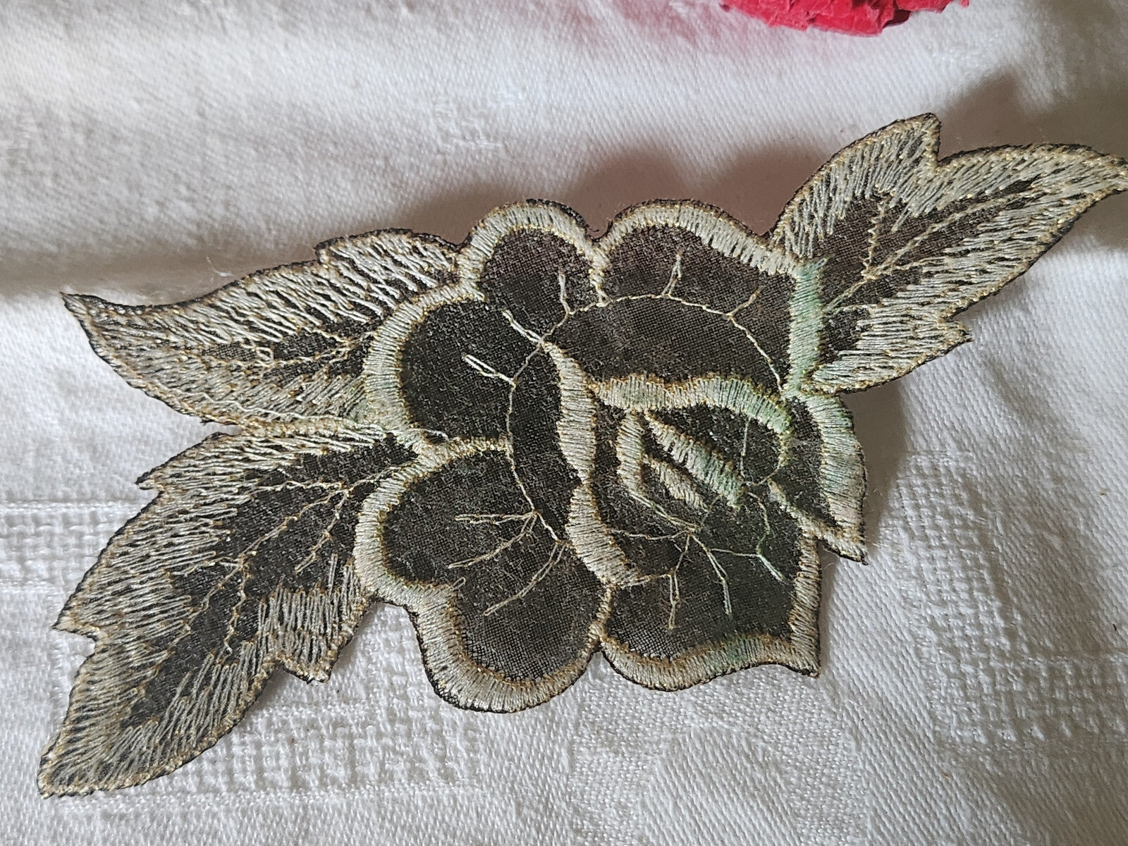 broderie vintage longue rose noire et doré application 14,5 cm T1