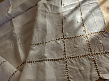Ancien petit drap broderie incrustation lin monogramme CI enfant  B6