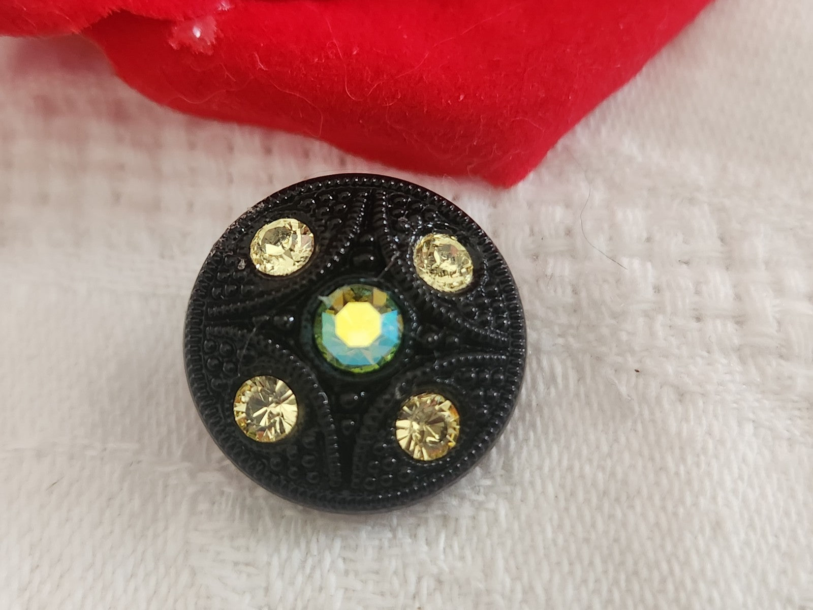 Bouton vintage en verre noir avec strass verre jaune 18 mm ou   1,8 cm G19G