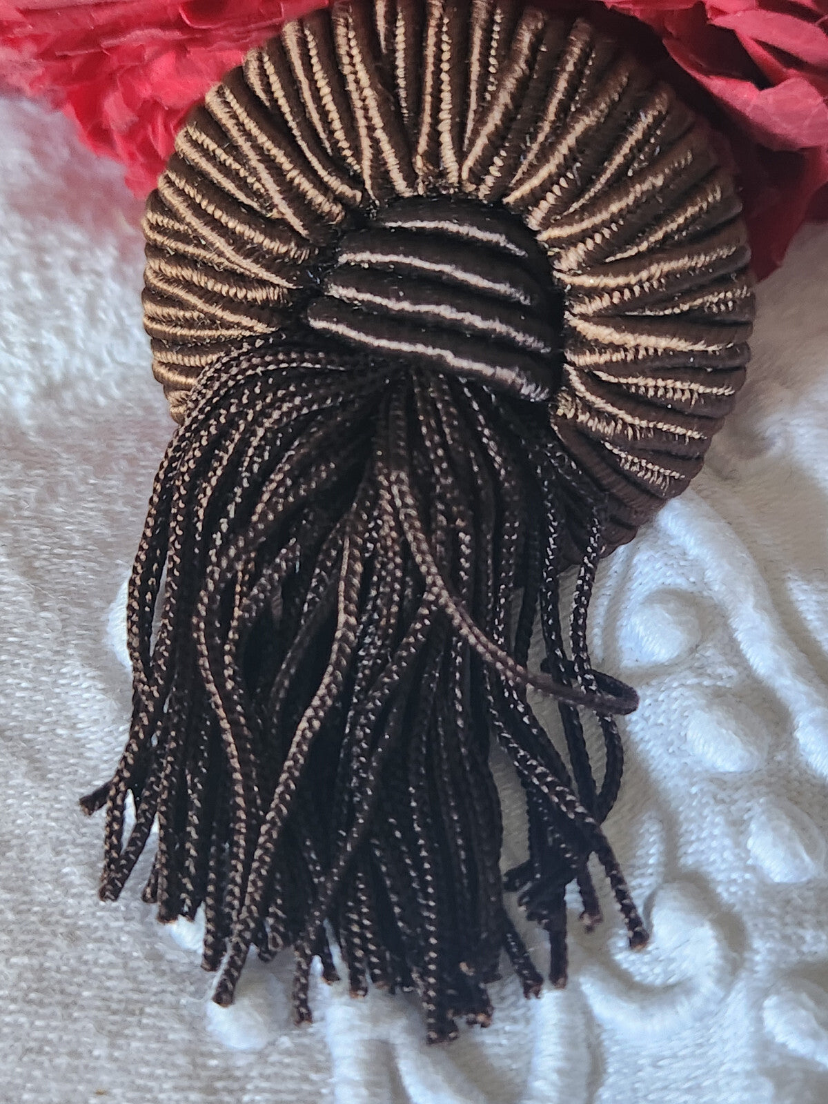 Gros bouton ancien en passementerie avec pendants marron 3,7 cm ref 5860