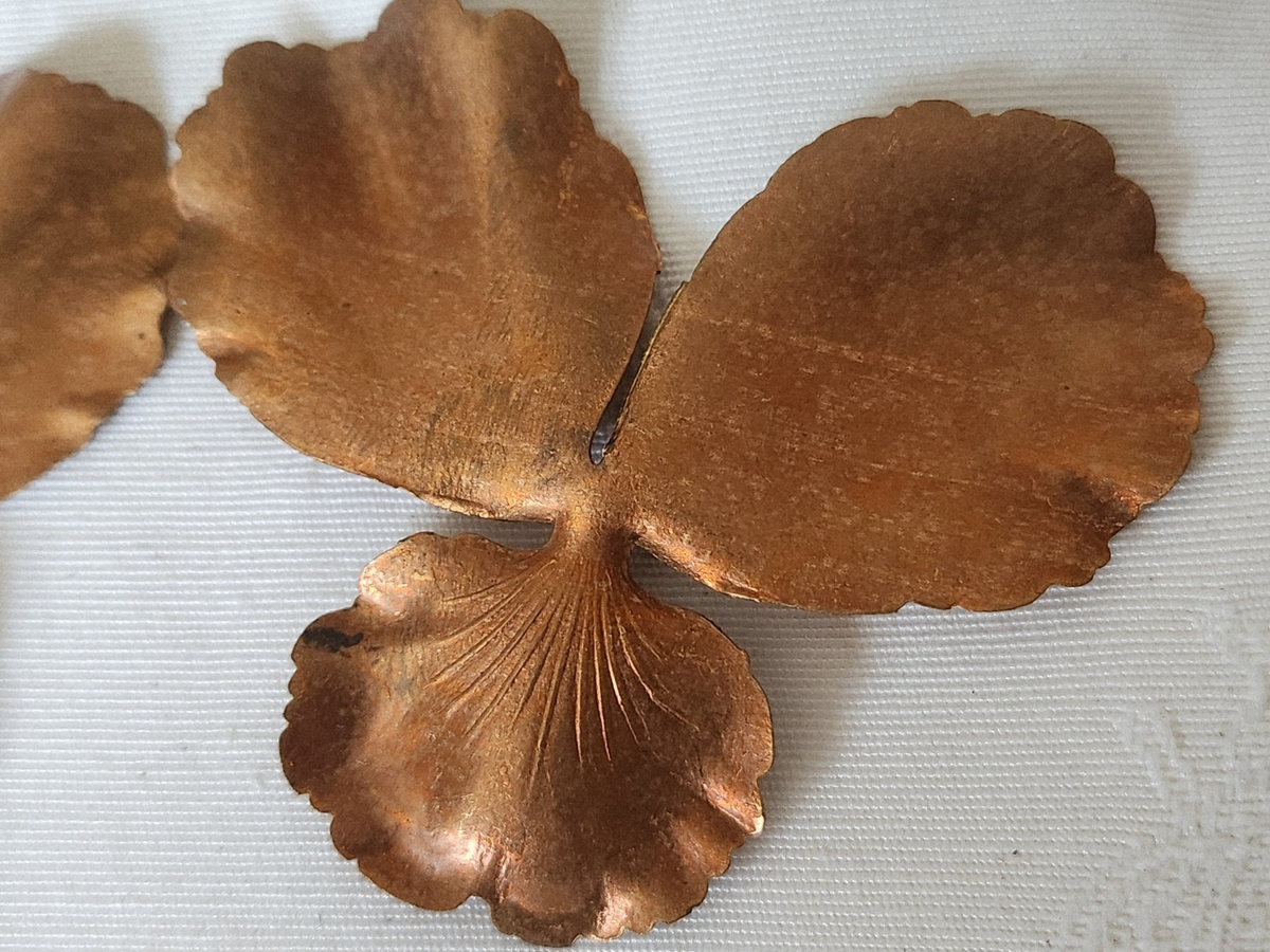 Lot 2 anciens ornement en cuivre feuille création bijoux restauration T9