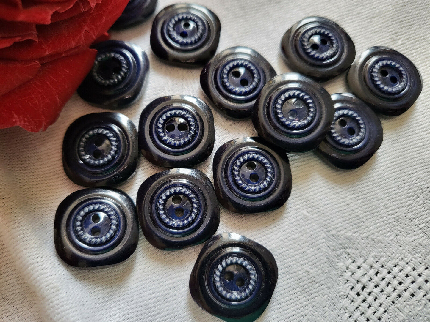 Lot 14 boutons vintage bleu foncé carré  diamètre 1,6 cm ref 2284