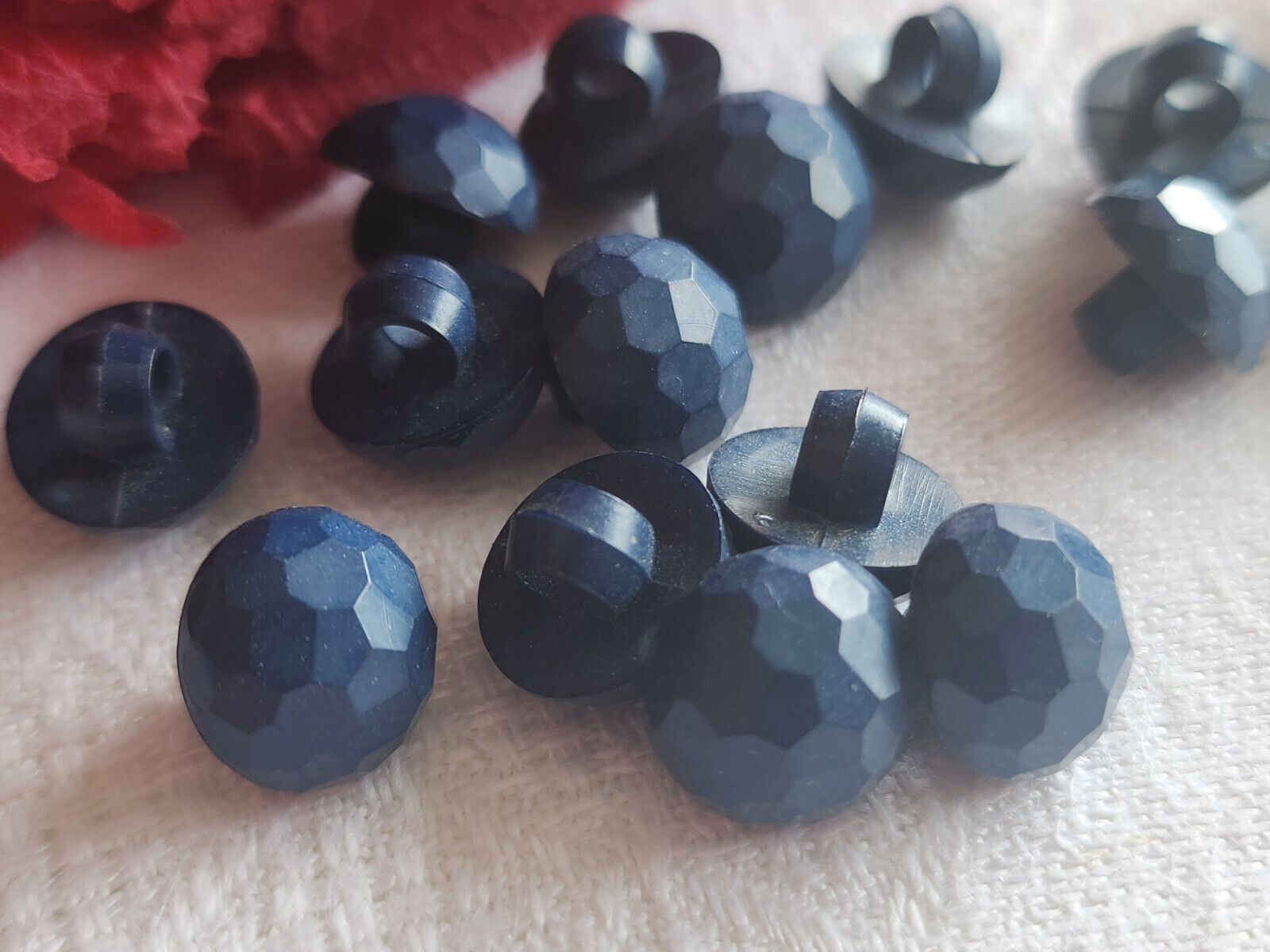 Lot 14 mini  boutons vintage bleu facette à pied 0,9 cm ou 9 mm ref 3272