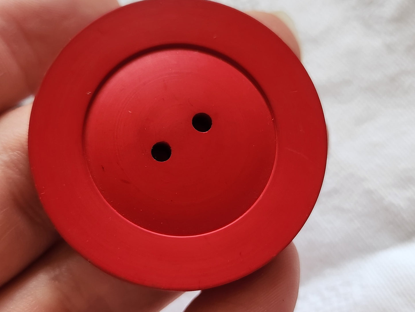 Enorme bouton vintage rouge mat épais 4,4 cm ref 2040