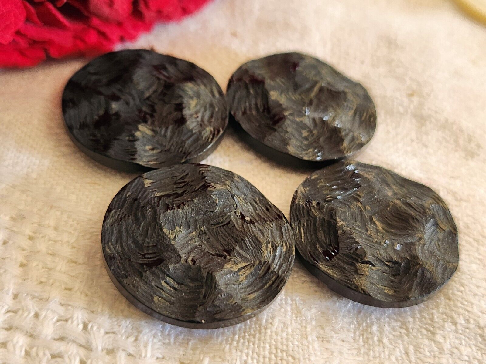 Lot 4  boutons vintage noir gris  texturé pied plat 2,2 cm ref 2606