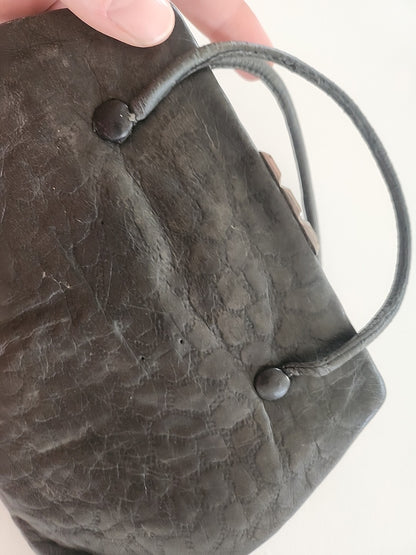 Ancien petit sac à main noir pochette fermoir sympa original retro