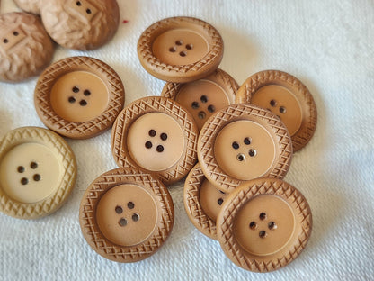 Lot 22 boutons vintage marron beige 3 series petits  1,4 et 1,5 cm ref 3057