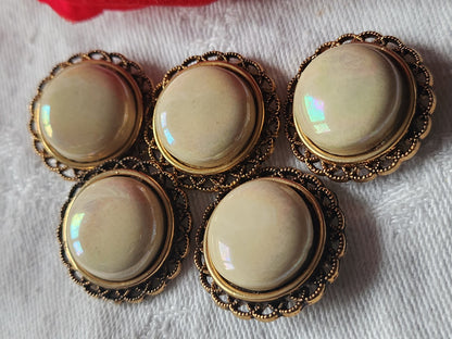 Lot 5 superbes boutons vintage coeur beige reflet modoré 2,3 cm ref 5123