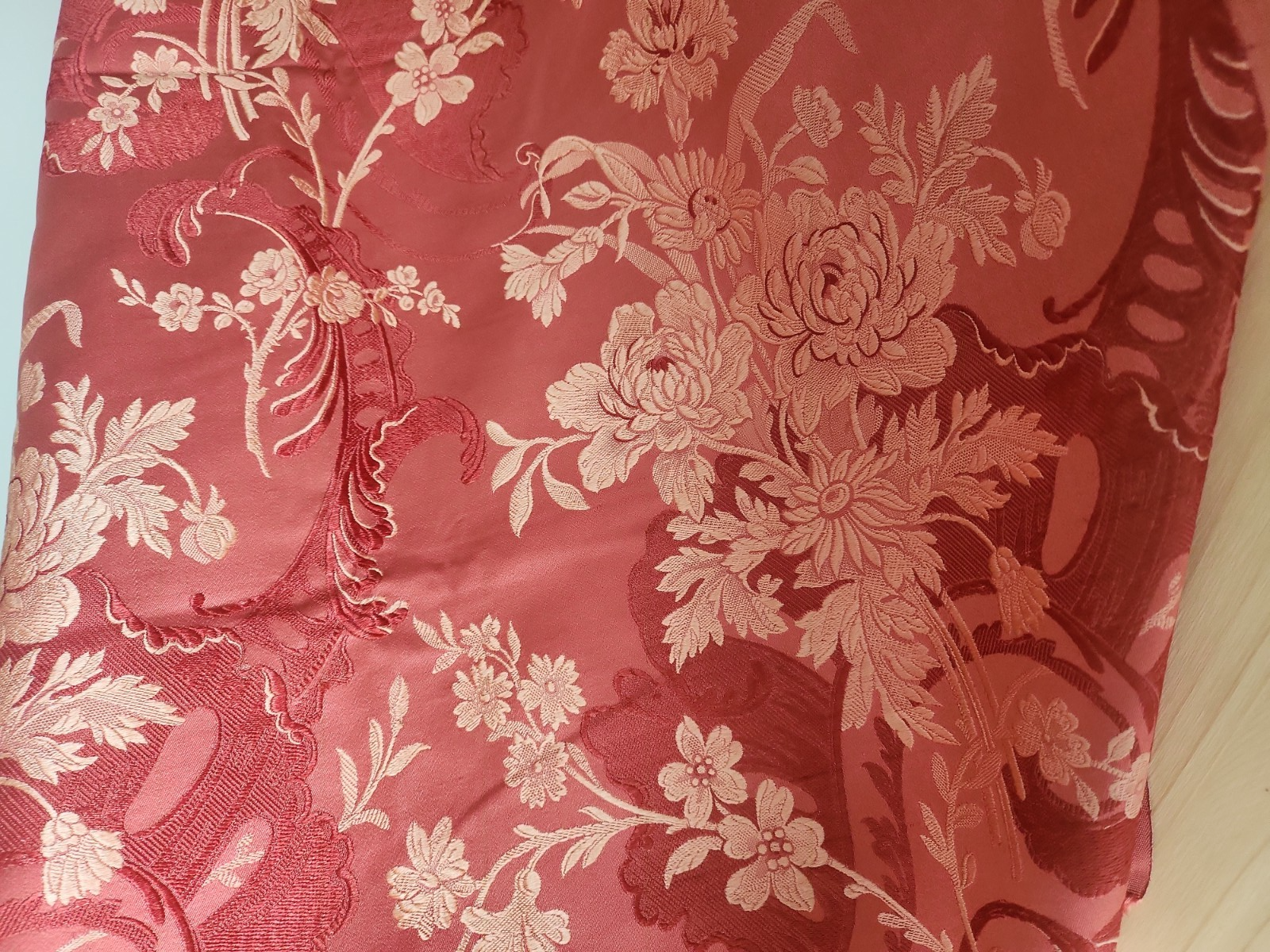 Ancien coupon de tissu damassé rose fleur pivoine broché 126 cm sur 90 cm B4