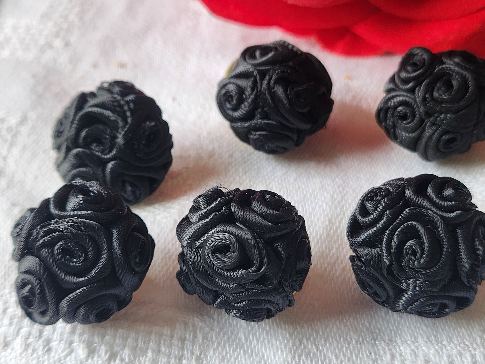 lot 6 boutons vintage noir passementerie fleur pied 1,8 cm ref 3554