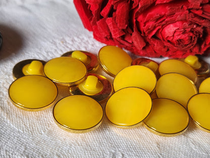 Lot 6 jolis  boutons vintage jaune  cercle metal doré pied 1,8 cm ref 2244