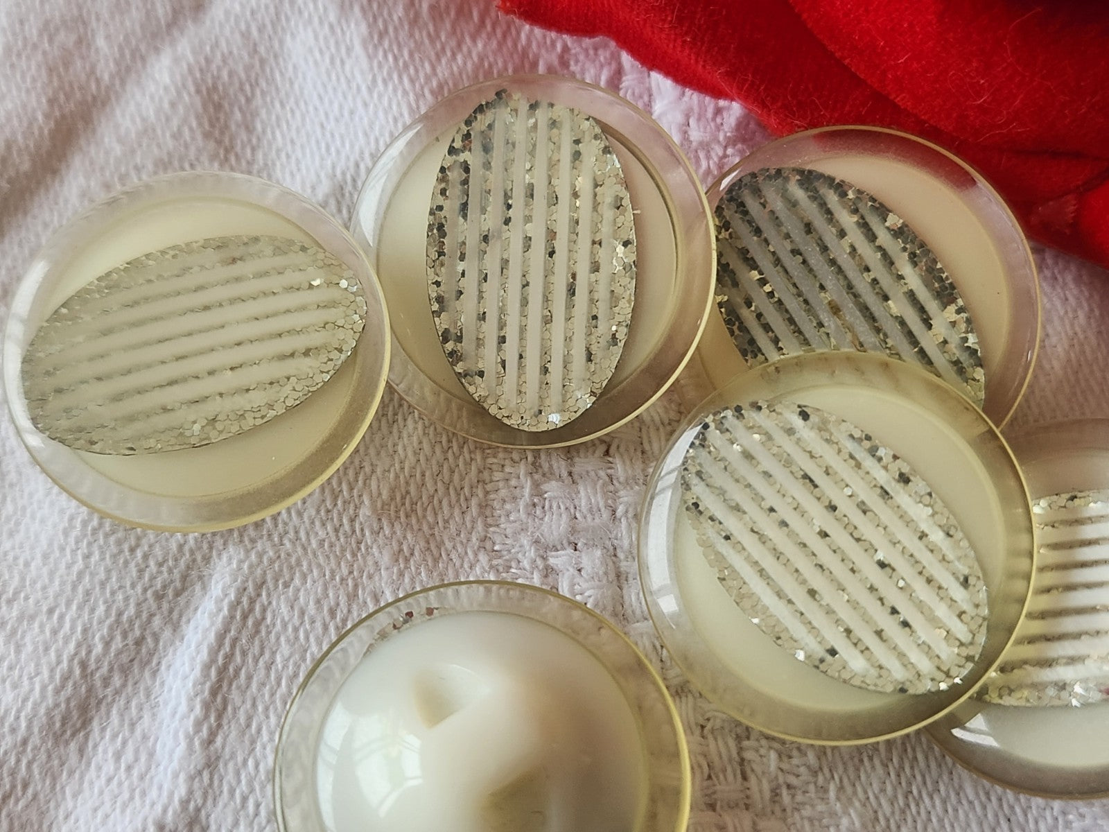 Lot 6 boutons vintage blanc paillette à pied 2,2 cm superbe ref 3944