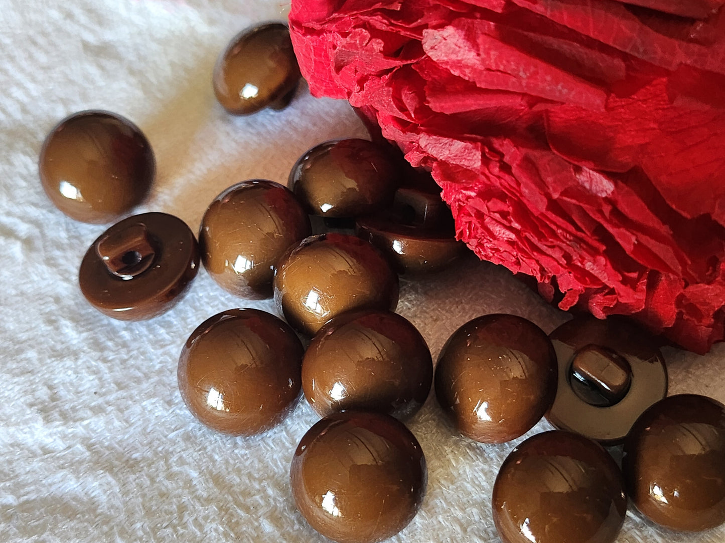 Lot 13 boutons vintage marron à pied demi sphere bombé 1,5 cm ref 3809