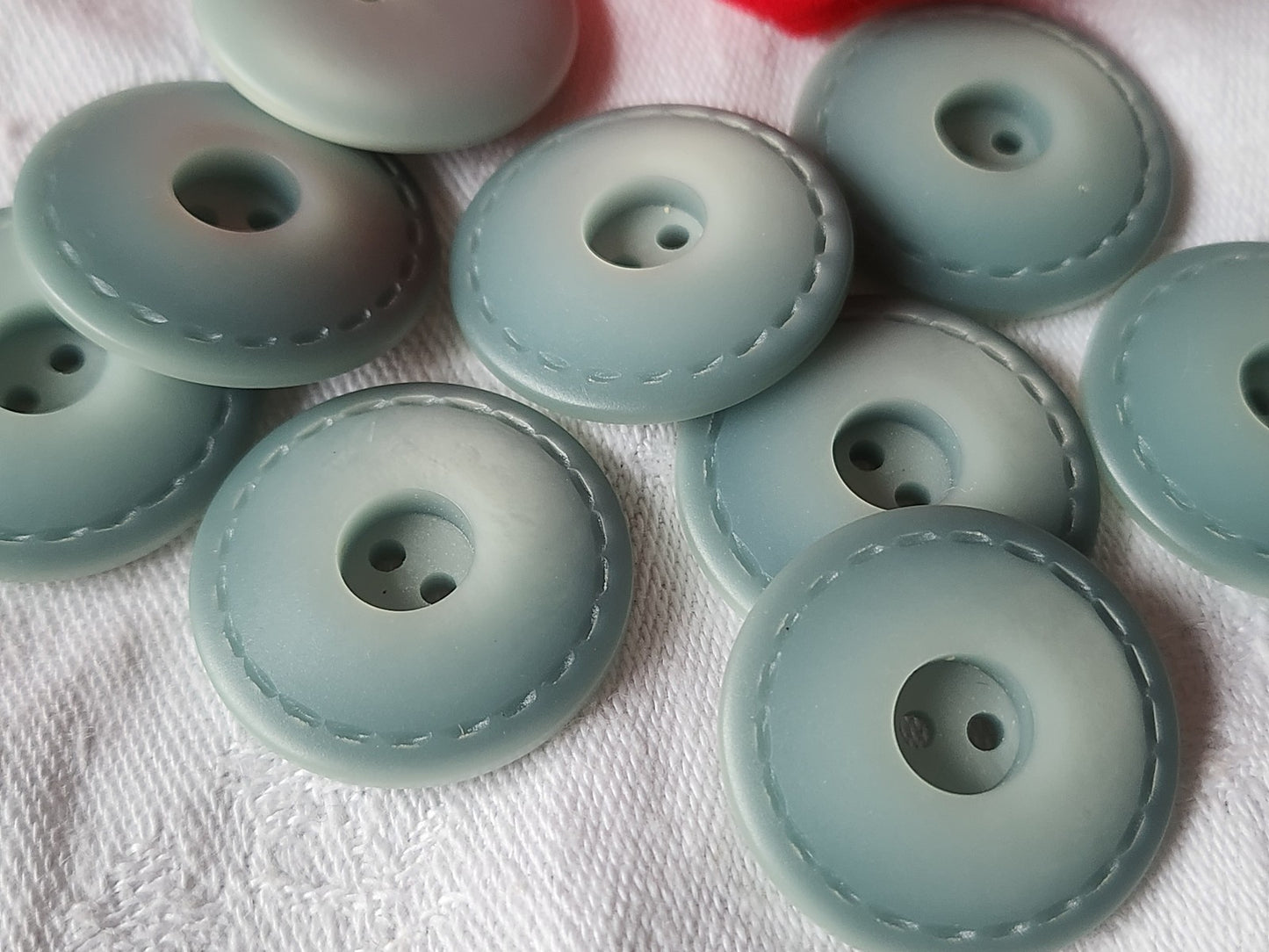 Lot 9 gros boutons vintage bleu 2,6 cm à trous ref 0002