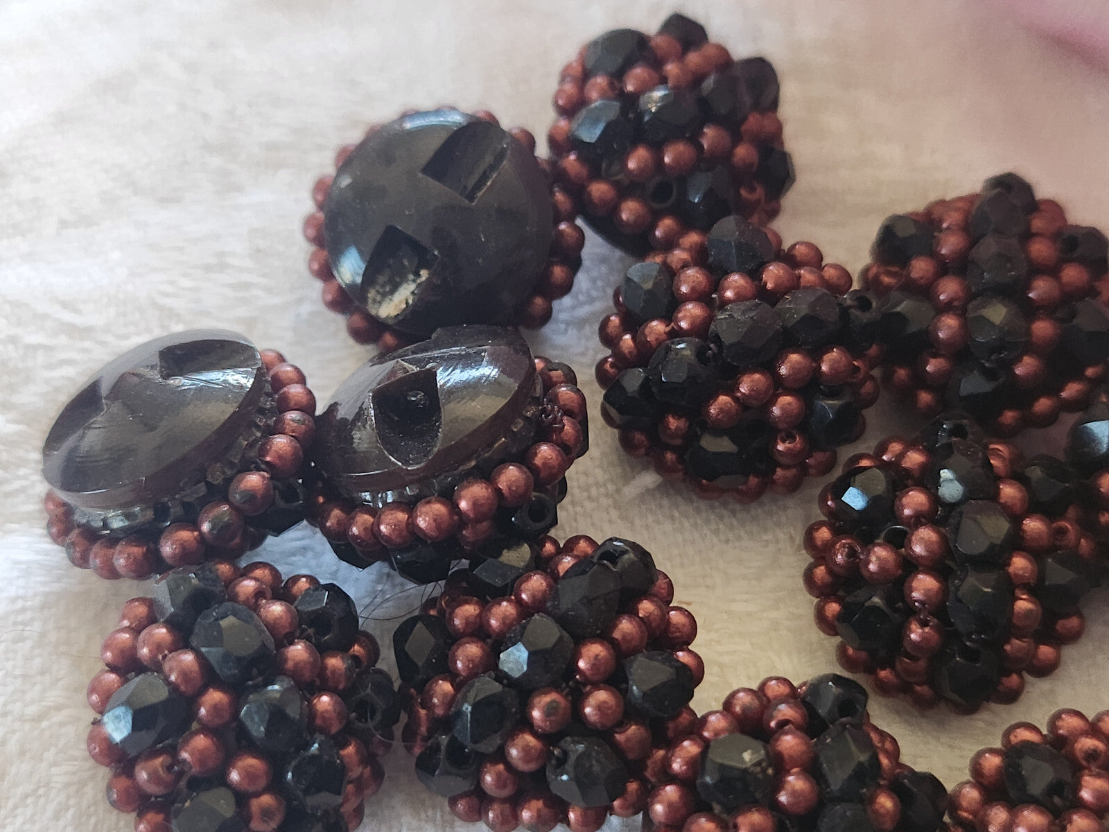 Lot  6 boutons vintage parurier perle en verre bombé  1,5 cm ref 921