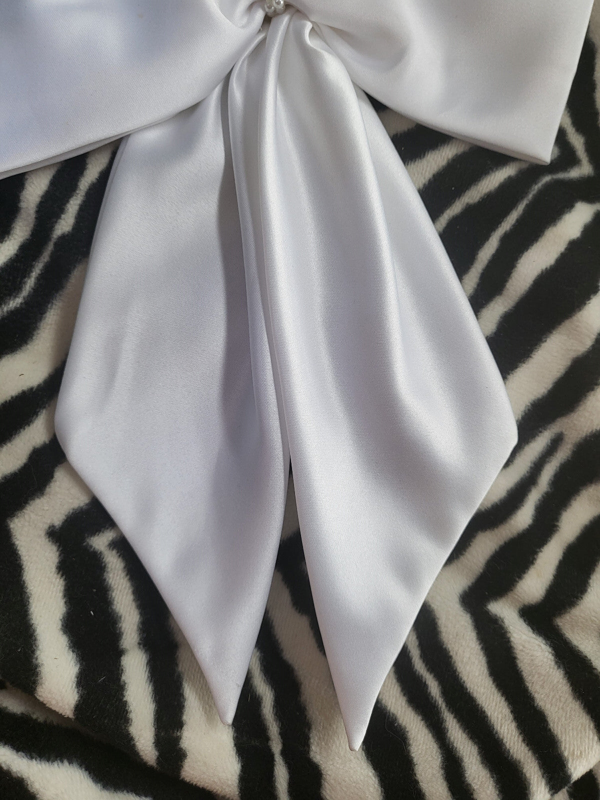 Gros noeud en tissu blanc satiné année 90 couture mariage recup B4