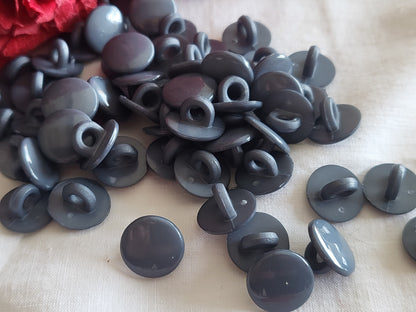 Lot 65 boutons gris mini petits  à pied diamètre 1 cm reF 3808