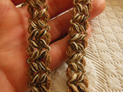 Galon ancien vintage camaïeu marron blanc ajouré 3 mètres sur 1,5 cm A2 