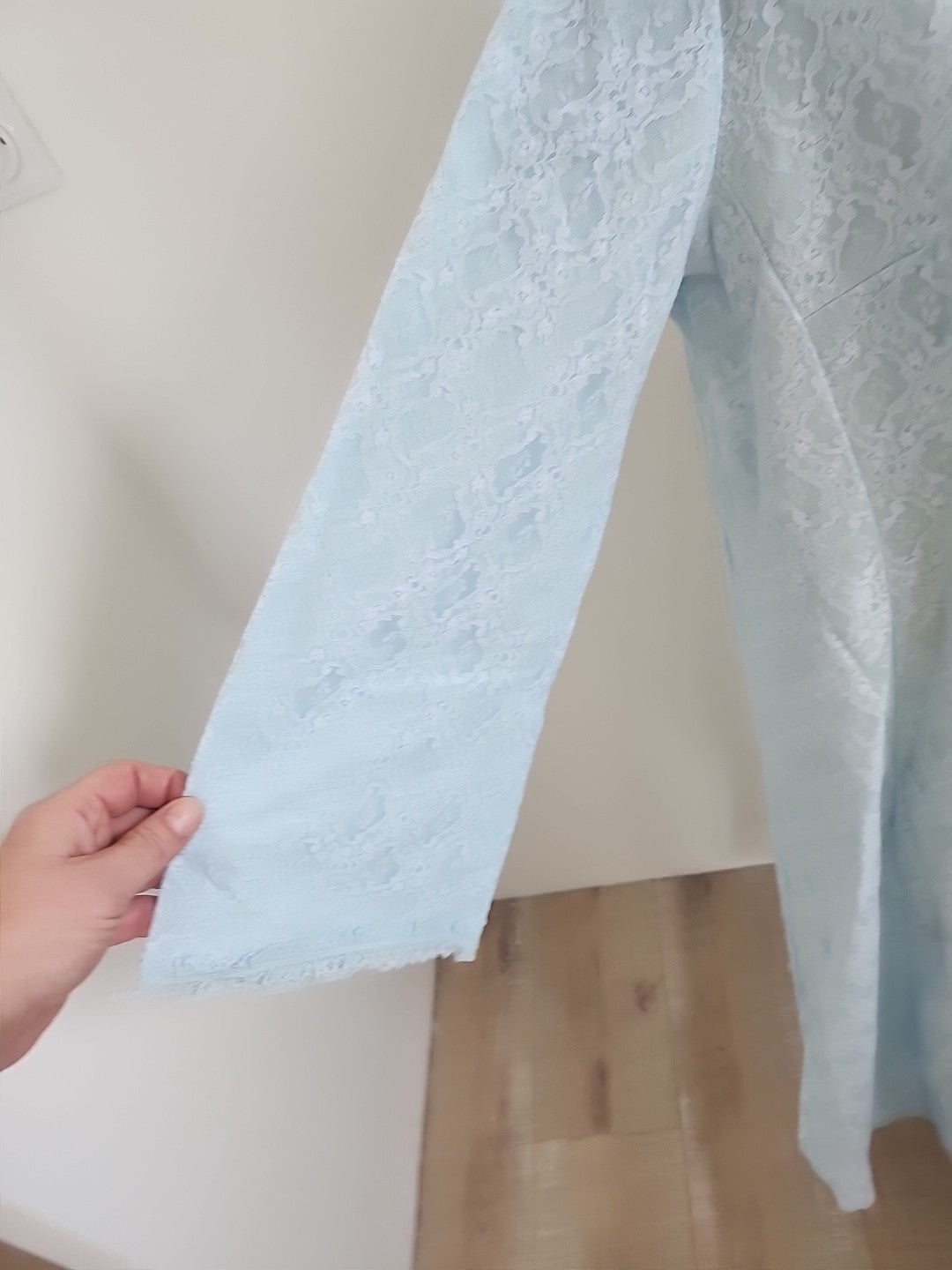 Pur vintage dessus déshabillé bleu dentelle froufrou T 40/42 ? ref portant
