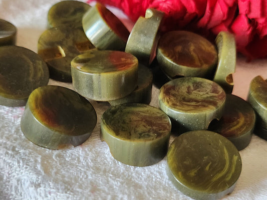 Lot 6 jolis boutons anciens épais biais vert 1,8 cm vintage ref 2262