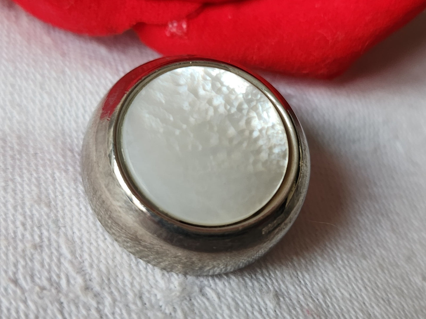 Gros bouton vintage monture métal coeur nacre bombé   2,3 cm D12K