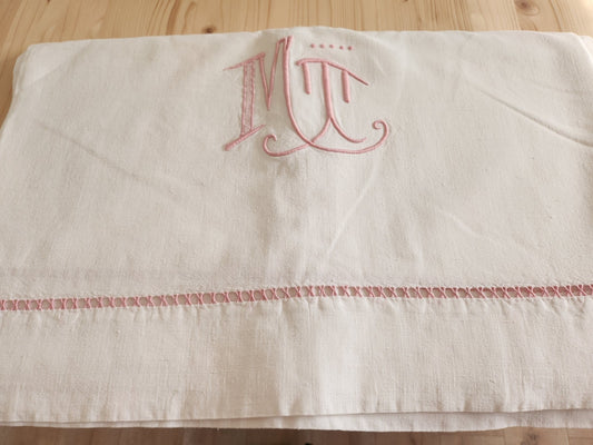 Ancien drap blanc monogramme MT rose et jour tirés B6