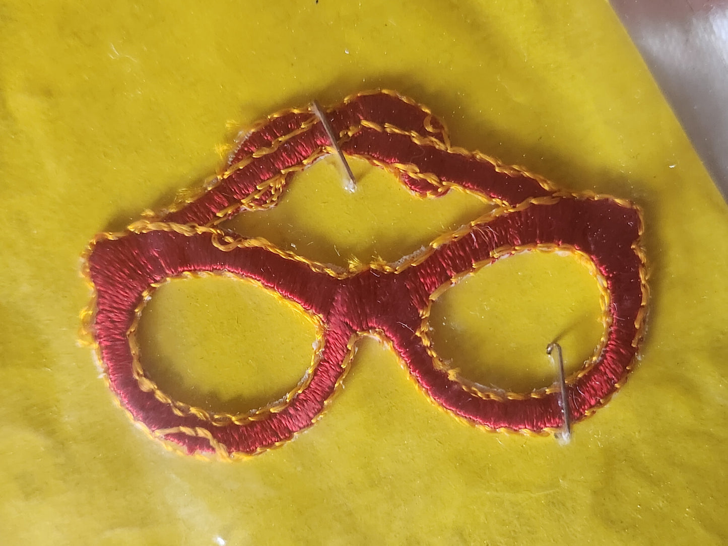 Ancien patch vintage thermocollant lunette broderie customisation
