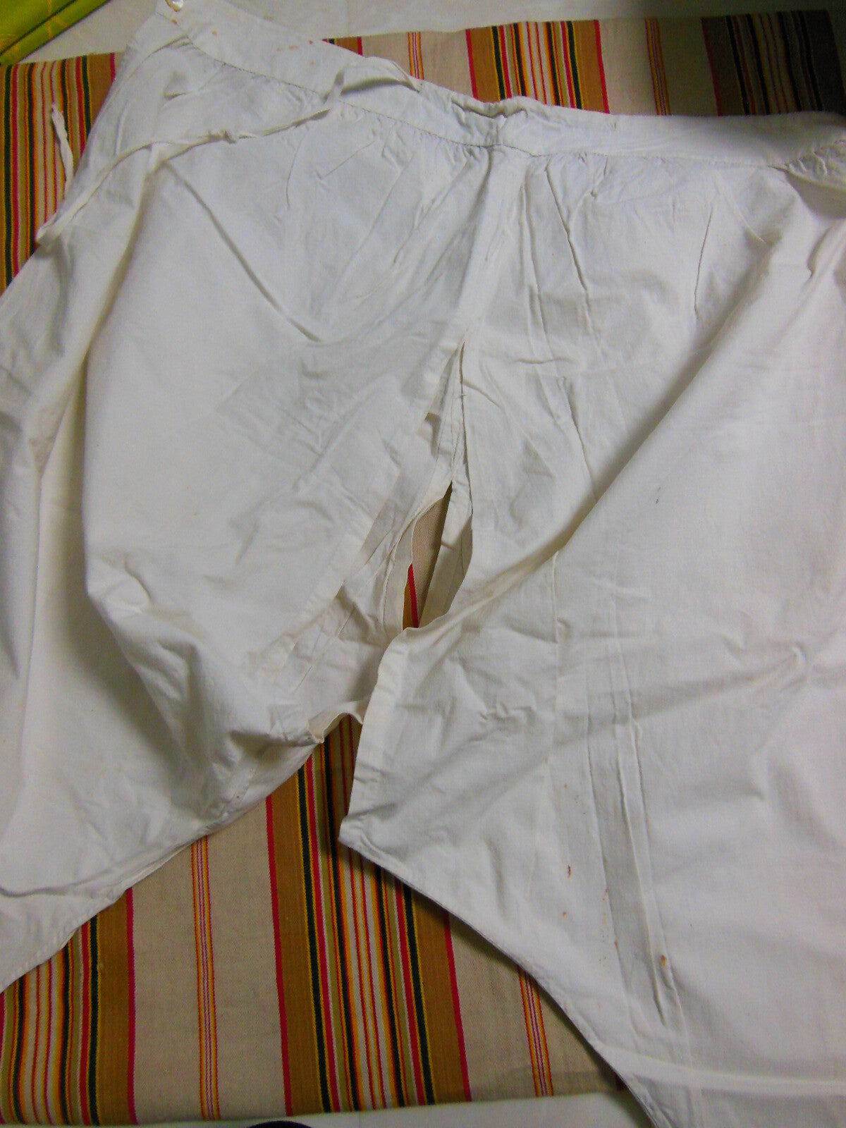 Ancienne culotte fendue panty monogramme MG à nettoyer  ou détourner   B1