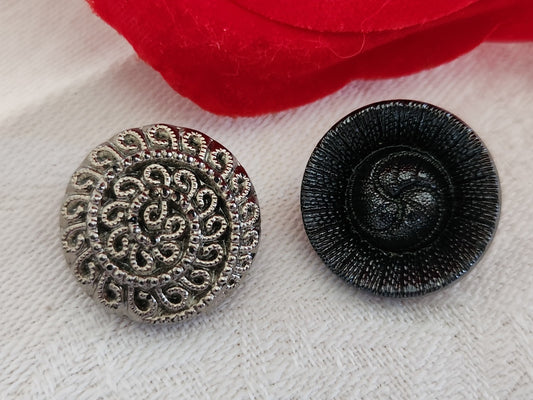 Duo boutons anciens en verre motif gris argenté pied 18 mm ou 1,8 cm G16J