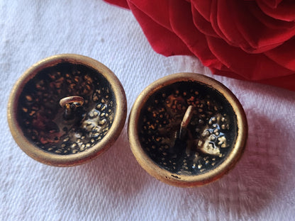 Duo gros boutons vintage en métal doré motif bombé  2,5 cm pied D5C
