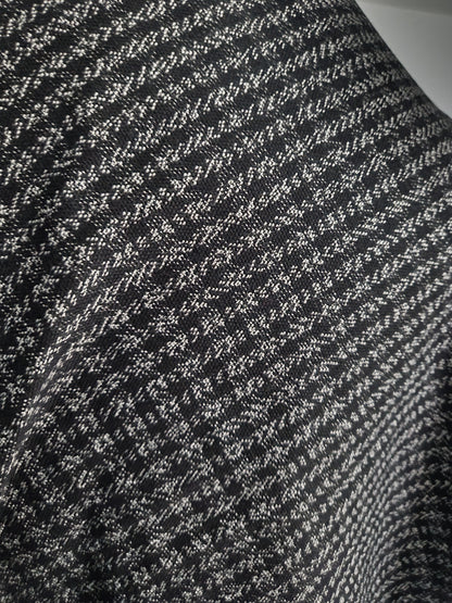 Ancien coupon tissu vintage  idéal jupe noir gris 2 mètres 50  sur 1 mètre 60 B6