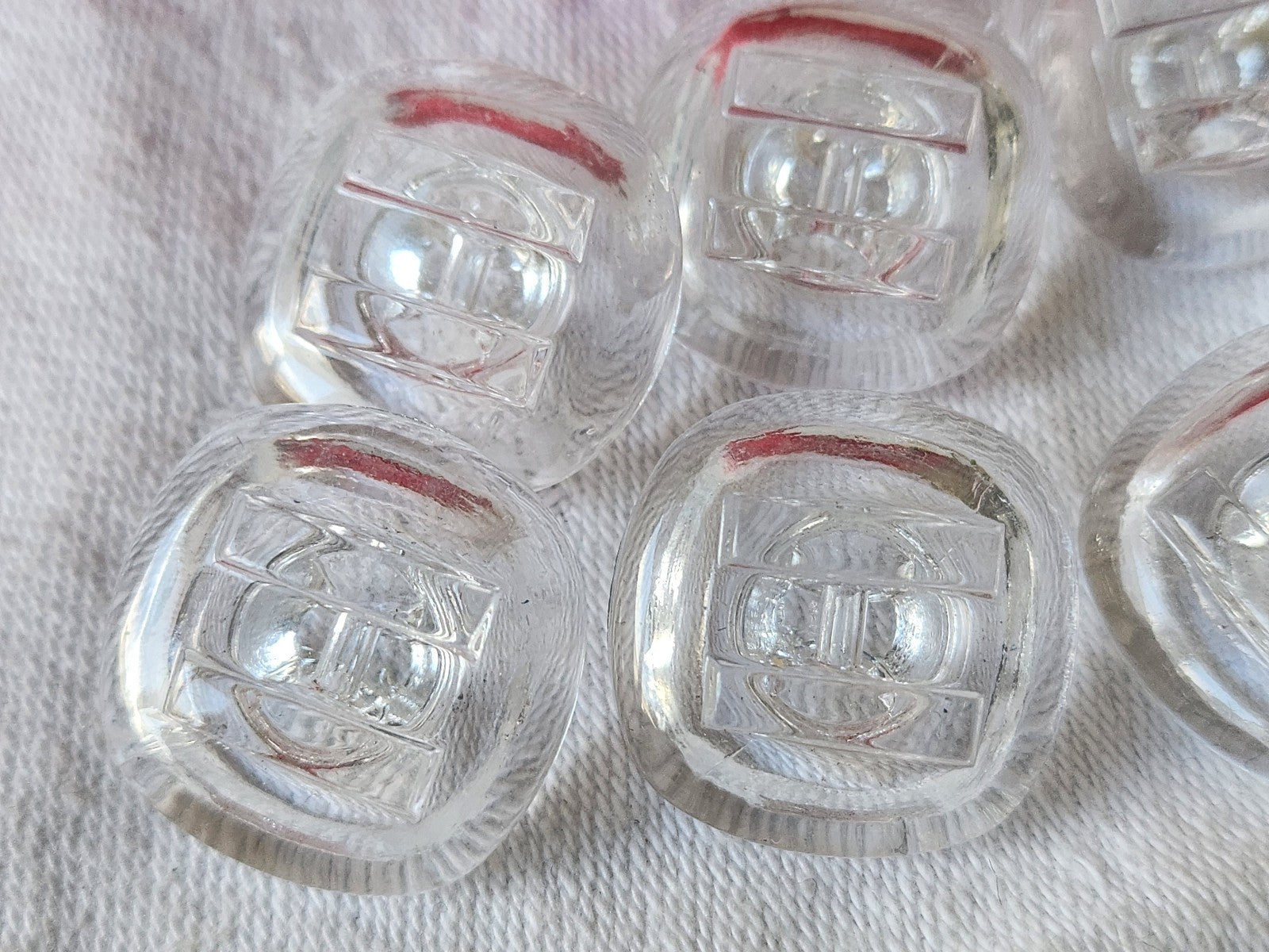 Lot 6 gros boutons en verre anciens vintage transparent 2,1 cm ref 2792