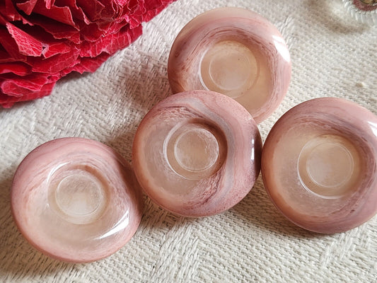 Lot 4 boutons vintage effet corne rose à pied 2,2 cm ref 5859