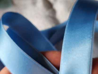 Ruban ancien bleu effet satiné viscose 3 mètres / 2,5 cm mercerie A4 n°22
