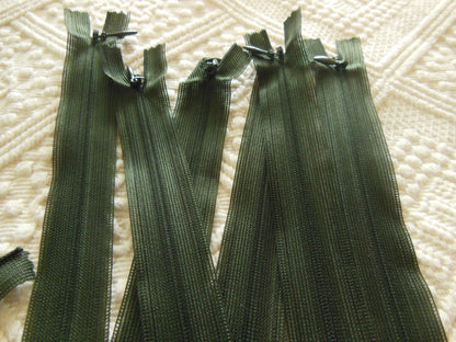 Lot 5 fermeture éclairs 20 cm invisible  non séparable teinte au choix